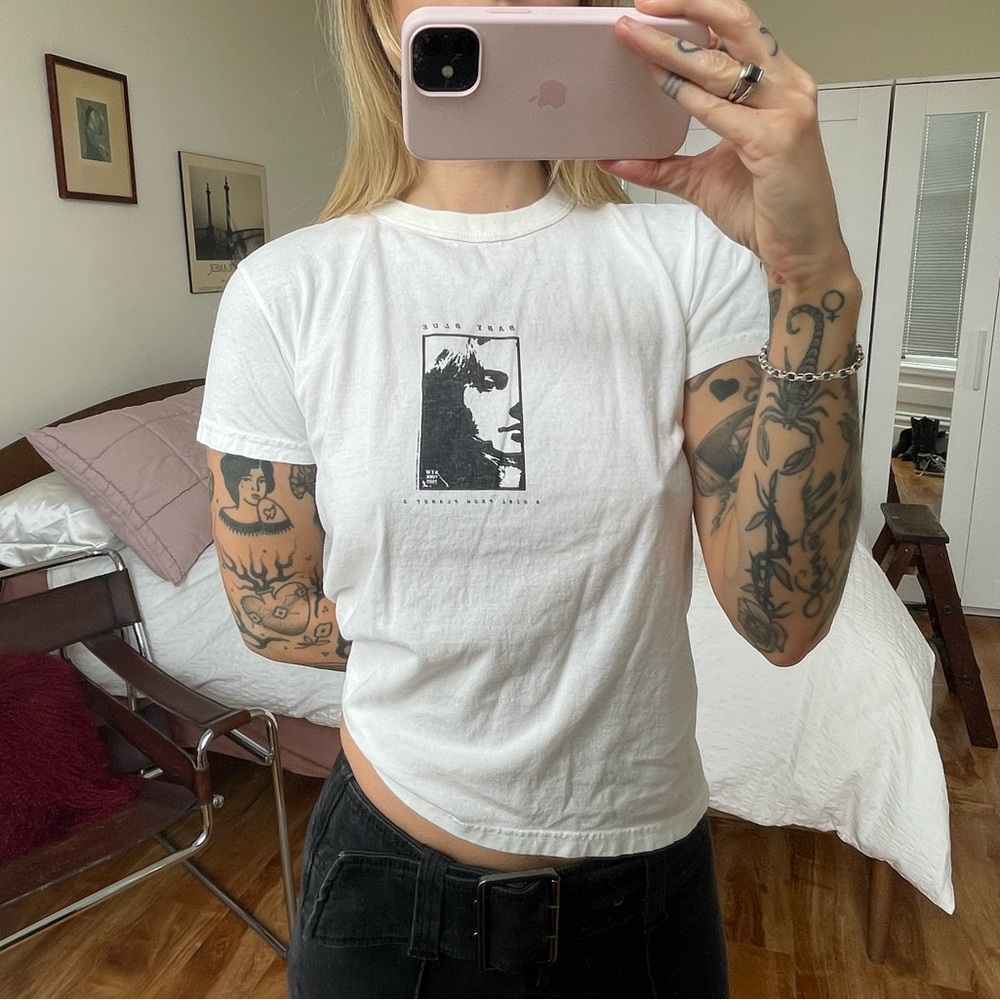 BRANDY MELVILLE T-SHIRT